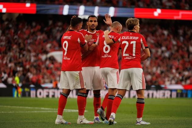 Players of Benfica seen celebrating after goal from Fredrik Aursnes during Champions League qualifying game between SL Benfica and OGC Nice (Maciej Rogowski) Lisbon Estadio Da Luz Portugal Copyright: xMaciejxRogowskix slbogcnice2526-09