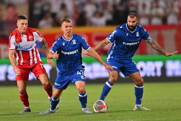 CRVENA ZVEZDA vs LECH ANTONI KOZUBAL, football player of Lech Poznan during UEFA Champion League qualification match against Crvena Zvezda, BRUNO DUARTE DA SILVA , at Stadium Rajko Mitic. Belgrade, 12.08.2025 photo: MN Press Photo Agency FOOTBALL, UEFA CHAMPION LEAGUE QUALIFICATIONS MATCH, CRVENA ZVEZDA, RED STAR, LECH POZNAN Belgrade Stadium Rajko Mitic Serbia Copyright: xMarkoxMetlas xMNxPressx