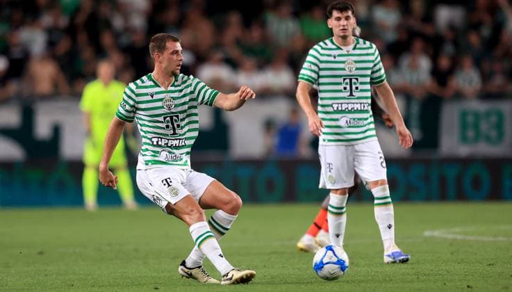 12.08.2025 Budapest Ferencvarosi TC-PFK Ludogorets Champion s League third leg qualifiers men s football Toon Raemaekers (C) Ferencvaros :