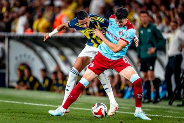 Fenerbahce SK forwarder Youssef En-Nesyri, Feyenoord Rotterdam defender Anel Ahmedhodzic during the match Fenerbahce - Feyenoord at the Åžükrü SaracoÄülu Spor Kompleksi for the Champions League - Third qualifying round - 2nd leg season 2025-2026 in ISTANBUL, Turkey on 10 august 2025, (photo by Marcel van Dorst EYE4images DeFodi Images)