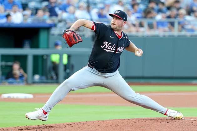 August 12, 2025: Washington Nationals starting pitcher Mitchell Parker (70) throws against the Kansas City Royals at Kauffman Stadium in Kansas City, MO. CSM Kansas City United States of America - ZUMAc04_ 20250812_zma_c04_036 Copyright: xDavidxSmithx