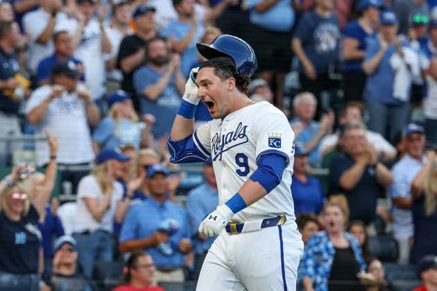 August 12, 2025: Kansas City Royals first baseman Vinnie Pasquantino (9) reacts to his three run home run during the third inning against the Washington Nationals at Kauffman Stadium in Kansas City, MO. CSM Kansas City United States of America - ZUMAc04_ 20250812_zma_c04_047 Copyright: xDavidxSmithx