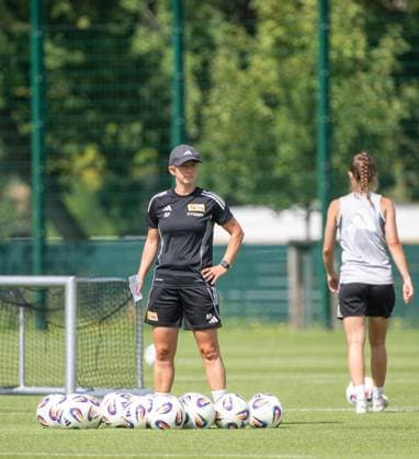 Fußball, Frauen, Saison 2025 2026, Google Pixel Frauen-Bundesliga, 1. FC Union Berlin, Öffentliches Training, Trainerin Ailien Poese (1. Frauen 1. FC Union), 13.08. 2025, Copyright: xMatthiasxKochx