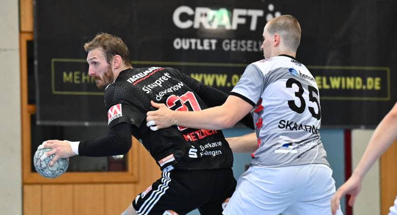 13.08.2025 - Handball - Saison 2025 2026 - Testspiel - Freundschaftsspiel : HC Erlangen HCE - TV Großwallstadt - - xwoxzix - Antonio Metzner (27, HC Erlangen HCE ) Axel Skaarnaess (25, TV Großwallstadt )