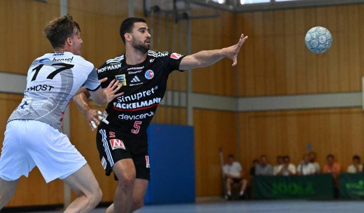 13.08.2025 - Handball - Saison 2025 2026 - Testspiel - Freundschaftsspiel : HC Erlangen HCE - TV Großwallstadt - - xwoxzix - Sebastian Trost (17, TV Großwallstadt ) Milos Kos (5, HC Erlangen HCE )
