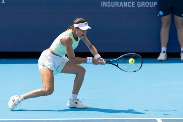 August 13, 2025, Mason, Ohio, USA: Mason, Ohio; Cincinnati Open Tennis Tournament - 2025 08 13 - Sorana Cirstea plays a ball against opponent Iga Swiatek. - ZUMAPress Mason USA - ZUMAn24_ 20250813_zaf_n24_089 Copyright: xWallyxNellx