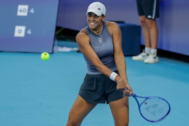 August 13, 2025, Mason, Ohio, U.S: Madison Keys (USA) hits a two-handed backhand during WednesdayÃ¢â‚¬â ¢s Round of 16 of the Cincinnati Open at the Lindner Family Tennis Center, Mason, Oh. Mason U.S - ZUMAs304 20250813_zaf_s304_176 Copyright: xScottxStuartx