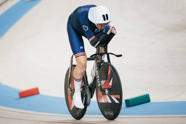 Men C5 UCI Hour Record presented by Tissot Picture by Alex Whitehead SWpix.com - 14 08 2025 - Track cycling, Rad, Radsport, Bahnrad, Bahn - Men C5 UCI Hour Record presented by Tissot - Konya Velodrome, Konya, Türkiye - Will Bjergfelt of Great Britain in action during the UCI Men™s C5 Hour Record attempt. Konya Konya Velodrome Turkey Copyright: x xSWpix.comx(t axPhotographyxHubxLtd)xAlexxWhitehead SWpix.comx SWP-3030-0479