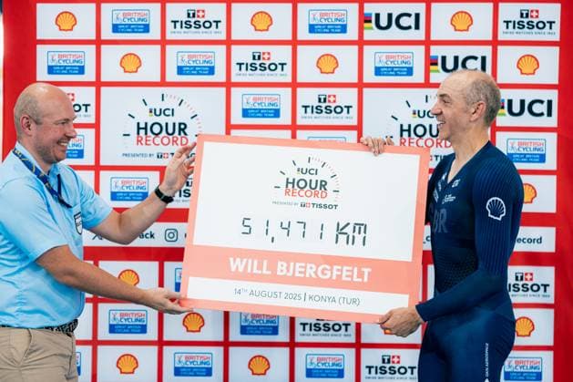 Men C5 UCI Hour Record presented by Tissot Picture by Alex Whitehead SWpix.com - 14 08 2025 - Track cycling, Rad, Radsport, Bahnrad, Bahn - Men C5 UCI Hour Record presented by Tissot - Konya Velodrome, Konya, Türkiye - Will Bjergfelt of Great Britain celebrates after setting a world record breaking distance of 51.471km in the UCI Men™s C5 Hour Record category. Konya Konya Velodrome Turkey Copyright: x xSWpix.comx(t axPhotographyxHubxLtd)xAlexxWhitehead SWpix.comx SWP-3030-0481