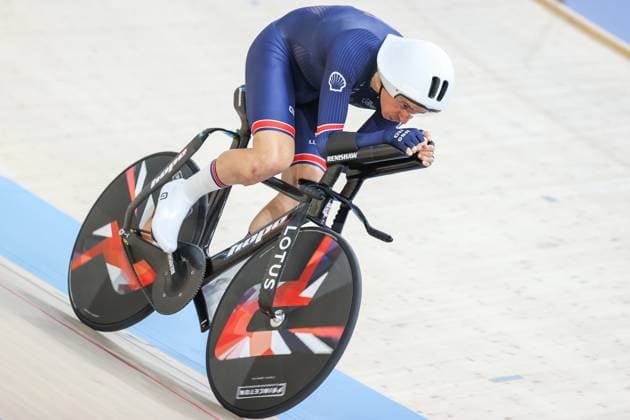 Track cycling, Rad, Radsport, Bahnrad, Bahn world record attempts in Konya KONYA, TURKIYE - AUGUST 14: British cyclist William Bjergfelt set a new world one-hour record in the C5 category by covering a distance of 51.463 kilometers during the track cycling world record attempts, organized with the application of the Union Cycliste Internationale (UCI) and British Cycling at the Konya Olympic Velodrome in Konya, Turkiye on August 14, 2025. Serhat Cetinkaya Anadolu Konya Turkey. Editorial use only. Please get in touch for any other usage.  Copyright: x2025xAnadoluxSerhatxCetinkayax