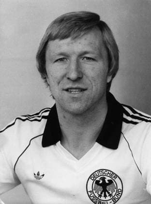 Fussball U.B.z. Nationalspieler Horst Hrubesch (Deutschland) !ACHTUNG AUFNAHMEDATUM GESCHÄTZT! *** Football u B Z National player Horst Hrubesch Germany ATTENTION date estimated !ACHTUNG AUFNAHMEDATUM GESCHÄTZT!