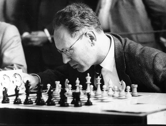 Schach U.B.z. Weltmeister Michael Botwinnik (UdSSR) 1961 !ACHTUNG AUFNAHMEDATUM GESCHÄTZT! *** Chess u B Z World Champion Michael Botwinnik USSR 1961 ATTENTION date estimated !ACHTUNG AUFNAHMEDATUM GESCHÄTZT!