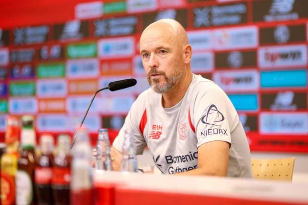 14.08.2025, Fußball, DFB-Pokal, Pressekonferenz Bayer 04 Leverkusen in der BayArena, Saison 2025 2026: Cheftrainer Erik ten Hag vor dem Auswärtsspiel bei der SG Sonnenhof Großaspach. DFB regulations prohibit any use of photographs as image sequences and or quasi-video. Nordrhein-Westfalen Deutschland