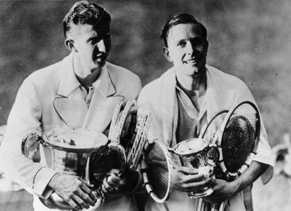 Tennis U.B.z. v.l. Donald Budge (USA) und Gottfried von Cramm (Deutschland) !ACHTUNG AUFNAHMEDATUM GESCHÄTZT! *** Tennis u B Z v l Donald Budge USA and Gottfried from Cramm Germany ATTENTION date estimated !ACHTUNG AUFNAHMEDATUM GESCHÄTZT!