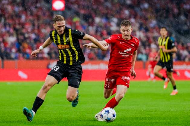UEFA Europa Leauge Qualification 2025 SK Brann BK Häcken Bergen 20250814 Häckens Olle Samuelsson and Branns Saevar Atli Magnusson during the UEFA Europa Leauge qualifying match between SK Brann and BK Häcken at Brann Stadium Photo Paul S Amundsen NTB Bergen Norway EDITORIAL USE ONLY RESTRICTED USE FOR BETTING COMPANIES  Copyright: xPaulxS.xAmundsenx xNTBx