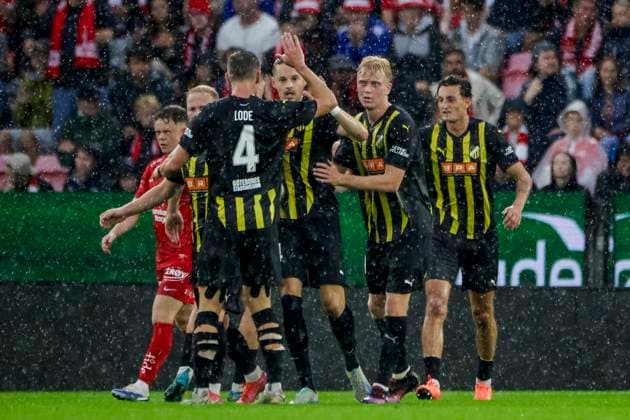 UEFA Europa Leauge Qualification 2025 SK Brann BK Häcken Bergen 20250814 Häckens Amor Layouni with teammates after 0 1 scored during the UEFA Europa Leauge qualifying match between SK Brann and BK Häcken at Brann Stadium Photo Paul S Amundsen NTB Bergen Norway EDITORIAL USE ONLY RESTRICTED USE FOR BETTING COMPANIES  Copyright: xPaulxS.xAmundsenx xNTBx