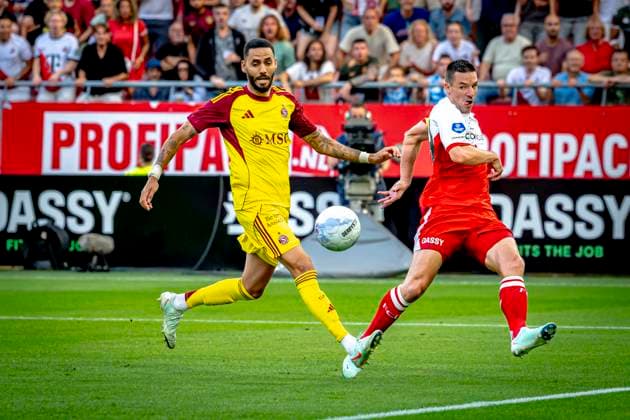 FC Utrecht defender Nick Viergever during the match Utrecht - Servette at the Galgenwaard stadium for the UEFA Europa League - Third qualifying round - 2nd leg season 2025-2026 in UTRECHT, Netherlands on 14 august 2025, (photo by Marcel van Dorst EYE4images DeFodi Images)