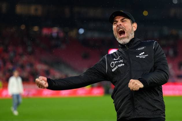 250814 Coach Freyr Alexandersson of Brann celebrates after the UEFA Europa League third qualifying round football match between Brann and Häcken on August 14, 2025 in Bergen. Photo: Carl Sandin BILDBYRAN kod CS CS0753 fotboll football soccer fotball uefa europa league europa league brann häcken bbeng jubel Copyright: CARLxSANDIN BB250814CS132