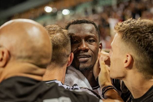 SOCCER - UEFA EL, WAC vs PAOK KLAGENFURT,AUSTRIA,14.AUG.25 - SOCCER - UEFA Europa League, qualification, Wolfsberger AC vs PAOK Thessaloniki. Image shows the rejoicing of PAOK Thessaloniki.  GEPAxpictures xMatthiasxTrinkl