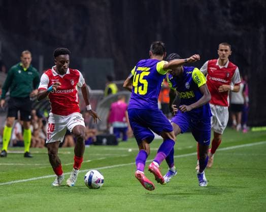 August 14, 2025, Braga, Braga, Portugal: MARIO DORGELES from SC Braga seen on action during the UEFA Europe League 2025 26 Playoff round match between SC Braga and CFR Cluj at Estadio Municipal de Braga on August 14, 2025 in Braga, Portugal. Braga Portugal - ZUMAl192 20250814_zsp_l192_061 Copyright: xMiguelxLemosx