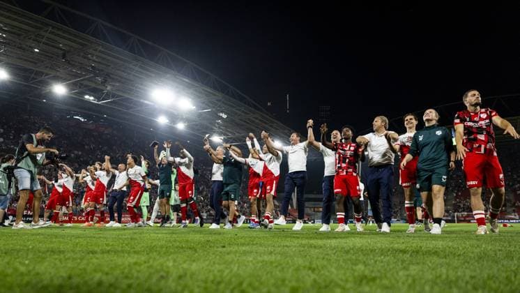 UTRECHT - FC Utrecht players after the third qualifying round UEFA Europa League match between FC Utrecht and Servette FC at the Galgenwaard Stadium on August 14, 2025, in Utrecht, Netherlands. ANP KOEN VAN WEEL UEFA Europa League 2025-2026 xVIxANPxSportx xxANPxIVx 533396879 originalFilename: 533396879.jpg