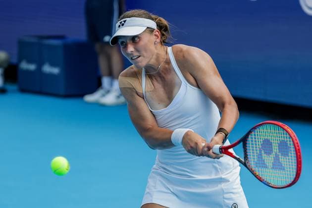 August 14, 2025, Mason, Ohio, U.S: Varvara Gracheva (FRA) hits a two-handed backhand during ThursdayÃ¢â‚¬â ¢s Round of 16 of the Cincinnati Open at the Lindner Family Tennis Center, Mason, Oh. Mason U.S - ZUMAs304 20250814_zaf_s304_177 Copyright: xScottxStuartx