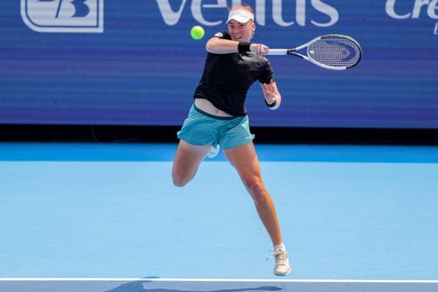 August 14, 2025, Mason, Ohio, U.S: Ella Seidel (GER) hits a forehand shot during ThursdayÃ¢â‚¬â ¢s Round of 16 of the Cincinnati Open at the Lindner Family Tennis Center, Mason, Oh. Mason U.S - ZUMAs304 20250814_zaf_s304_199 Copyright: xScottxStuartx