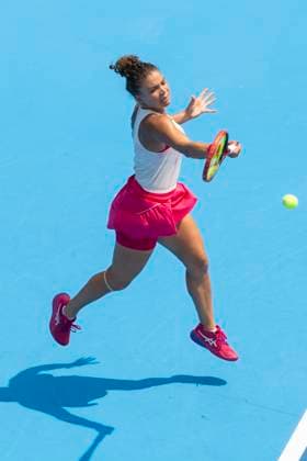 August 14, 2025, Mason, Ohio, USA: Mason, Ohio; Cincinnati Open Tennis Tournament - 2025 08 14 - Jasmine Paolini plays a ball against opponent Barbora Krejcikova. - ZUMAPress Mason USA - ZUMAn24_ 20250814_zaf_n24_130 Copyright: xWallyxNellx