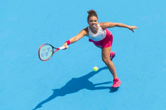 August 14, 2025, Mason, Ohio, USA: Mason, Ohio; Cincinnati Open Tennis Tournament - 2025 08 14 - Jasmine Paolini plays a ball against opponent Barbora Krejcikova. - ZUMAPress Mason USA - ZUMAn24_ 20250814_zaf_n24_100 Copyright: xWallyxNellx