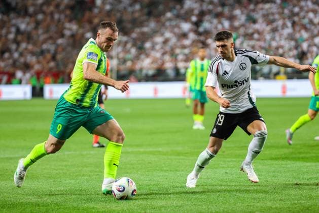 WARSZAWA 14.08.2025 PILKA NOZNA ELIMINACJE DO LIGI EUROPY UEFA MECZ : LEGIA WARSZAWA - AEK LARNAKA FOOTBALL UEFA EUROPA LEAGUE QUALIFYING MATCH GAME LEGIA WARSZAWA - AEK LARNAKA NZ Dorde Ivanovic, Ruben Vinagre FOT. MIKOLAJ BARBANELL ARENA AKCJI NEWSPIX.PL --- newspix.pl   imago images 0830576328