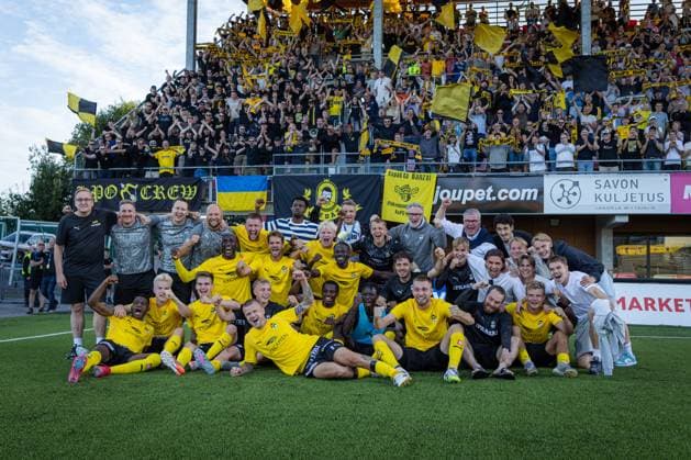 Fußball, EL-Quali, Kuopion PS - Rigas Futbola Skola xxkeikkaxx 20250814 Kuopio UEFA Europa League qualifier round 3 ottelu KuPS vs RFS. Kuvassa KuPS juhlii liigapaikkaa. Niklas Pehkonen All Over Press