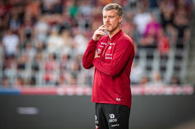 FC Midtjylland v Fredrikstad, UEFA Europa League qualification, Herning, Denmark Herning, Denmark. 14th, August 2025. Head coach Andreas Hagen of Fredrikstad seen during the UEFA Europa League qualification match between FC Midtjylland and Fredrikstad at MCH Arena in Herning. Denmark, Herning  Copyright: xGonzalesxPhoto MortenxKjaerx