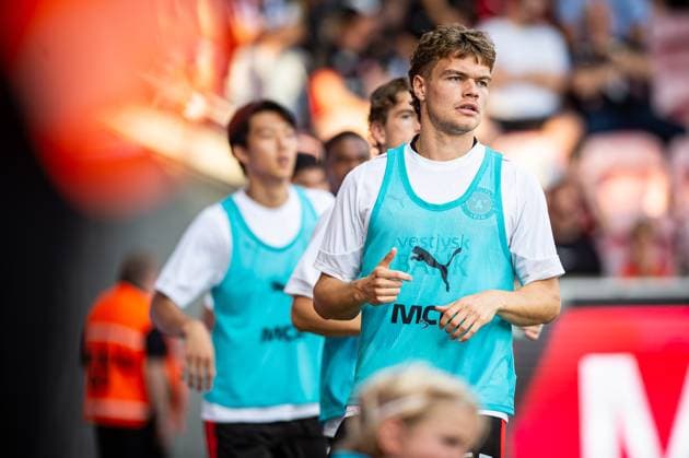 FC Midtjylland v Fredrikstad, UEFA Europa League qualification, Herning, Denmark Herning, Denmark. 14th, August 2025. Victor Bak of FC Midtjylland is warming up during the UEFA Europa League qualification match between FC Midtjylland and Fredrikstad at MCH Arena in Herning. Denmark, Herning  Copyright: xGonzalesxPhoto MortenxKjaerx