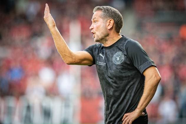 FC Midtjylland v Fredrikstad, UEFA Europa League qualification, Herning, Denmark Herning, Denmark. 14th, August 2025. Head coach Thomas Thomasberg of FC Midtjylland seen during the UEFA Europa League qualification match between FC Midtjylland and Fredrikstad at MCH Arena in Herning. Denmark, Herning  Copyright: xGonzalesxPhoto MortenxKjaerx
