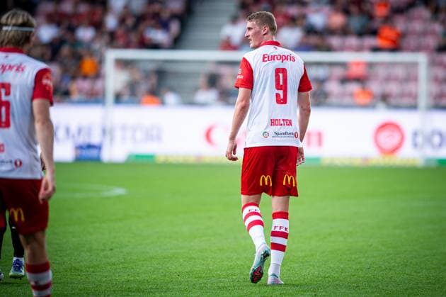 FC Midtjylland v Fredrikstad, UEFA Europa League qualification, Herning, Denmark Herning, Denmark. 14th, August 2025. Emil Holten (9) of Fredrikstad seen during the UEFA Europa League qualification match between FC Midtjylland and Fredrikstad at MCH Arena in Herning. Denmark, Herning  Copyright: xGonzalesxPhoto MortenxKjaerx