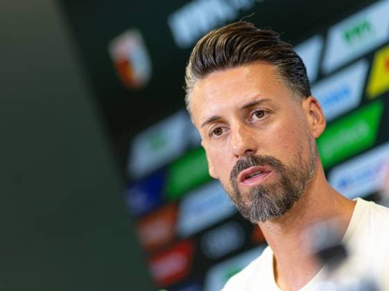 Sandro Wagner (Trainer FC Augsburg), Pressekonferenz; Pressekonferenz vor dem DFB-Pokalspiel beim Halleschen FC;