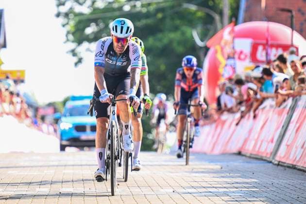 Circuit Franco Belge 2025 Cycling Race MONT-DE-L ENCLUS, BELGIUM - AUGUST 15 : Rider of Q36.5 Pro Cycling Team at the finish line during the 84 edition of Circuit Franco Belge an UCI ProSeries 1.Pro one day cycling road race for Men Elite of 206.7 km with start in Tournai and finish in Mont-de-L enclus on August 15, 2025 in Mont-de-L enclus, Belgium, 15 08 2025 ( Motordriver Guy De Vuyst - Mont-de-L enclus Belgium  Copyright: xGvgx