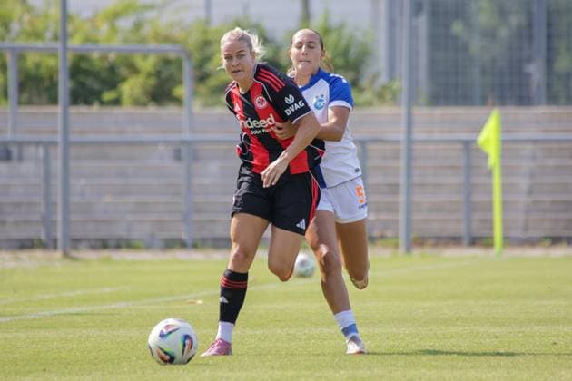 15.08.2025, xgrfx, Fussball Testspiel , Eintracht Frankfurt Frauen - Grasshopper Club Zürich v.l. Nadine Riesen (Eintracht Frankfurt) (DFL DFB REGULATIONS PROHIBIT ANY USE OF PHOTOGRAPHS as IMAGE SEQUENCES and or QUASI-VIDEO) Stadion am Brentanobad