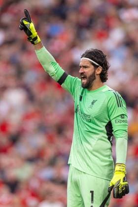 Football - FA Premier League - Liverpool FC v AFC Bournemouth LIVERPOOL, ENGLAND - Friday, August 15, 2025: Liverpool s goalkeeper Alisson Becker during the FA Premier League match between Liverpool FC and AFC Bournemouth at Anfield. (Photo by David Rawcliffe Propaganda) LIVERPOOL Anfield MERSEYSIDE ENGLAND  Copyright: xDavidxRawcliffex P2025-08-15-Liverpool_Bournemouth-31