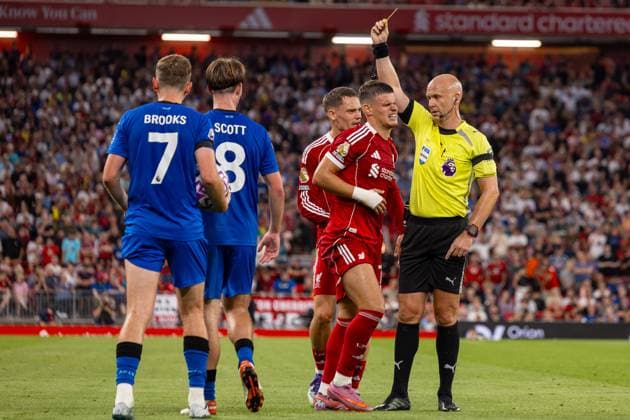 Football - FA Premier League - Liverpool FC v AFC Bournemouth LIVERPOOL, ENGLAND - Friday, August 15, 2025: Liverpool s Milos Kerkez is shown a yellow card by Anthony Taylor during the FA Premier League match between Liverpool FC and AFC Bournemouth at Anfield. (Photo by David Rawcliffe Propaganda) LIVERPOOL Anfield MERSEYSIDE ENGLAND  Copyright: xDavidxRawcliffex P2025-08-15-Liverpool_Bournemouth-48