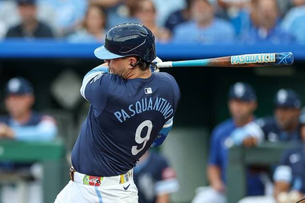 August 15, 2025: Kansas City Royals first baseman Vinnie Pasquantino (9) singles during the first inning with his Pasquatch bat for Players Weekend against the Chicago White Sox at Kauffman Stadium in Kansas City, MO. CSM Kansas City United States of America - ZUMAc04_ 20250815_zma_c04_126 Copyright: xDavidxSmithx