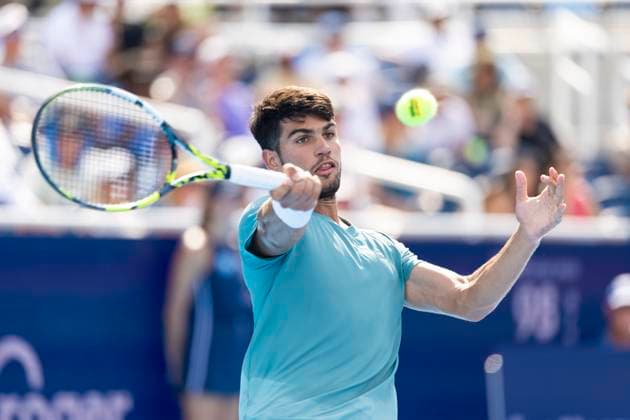 August 15, 2025, Mason, Ohio, USA: Mason, Ohio; Cincinnati Open Tennis Tournament - 2025 08 14 - Carlos Alcaraz plays a ball against opponent Andrey Rublev. - ZUMAPress Mason USA - ZUMAn24_ 20250815_zaf_n24_262 Copyright: xWallyxNellx
