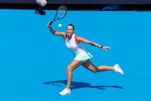 August 15, 2025, Mason, Ohio, USA: ARYNA SABALENKA (BLR) returns a shot during Friday s quarterfinal round of the Cincinnati Open at the Lindner Family Tennis Center. Sabalenka lost and Rybakina won 6:1 6:4. Mason USA - ZUMAn24_ 20250815_zaf_n24_172 Copyright: xWallyxNellx