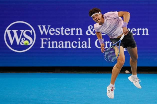 CINCINNATI, OH - AUGUST 15: Ben Shelton of the United States serves during the quarterfinal round of the Cincinnati Open at the Lindner Family Tennis Center on August 15, 2025 in Mason, OH. (Photo by Ian Johnson Icon Sportswire) TENNIS: AUG 15 Cincinnati Open EDITORIAL USE ONLY Icon250815065