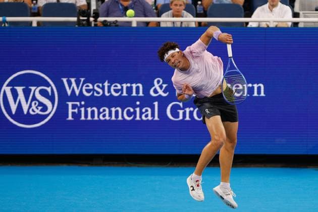 CINCINNATI, OH - AUGUST 15: Ben Shelton of the United States serves during the quarterfinal round of the Cincinnati Open at the Lindner Family Tennis Center on August 15, 2025 in Mason, OH. (Photo by Ian Johnson Icon Sportswire) TENNIS: AUG 15 Cincinnati Open EDITORIAL USE ONLY Icon250815064