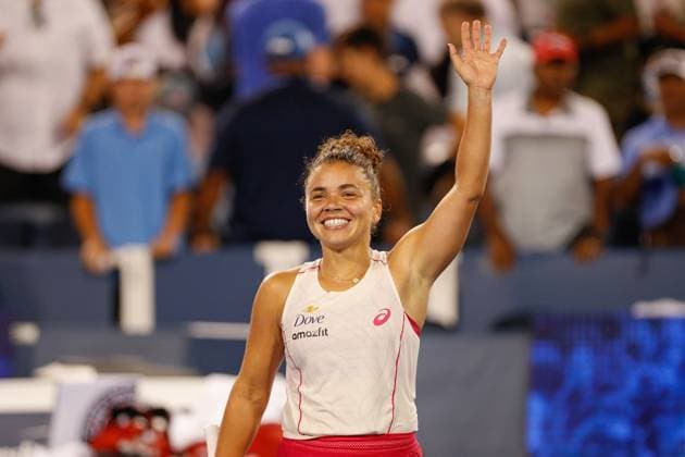 CINCINNATI, OH - AUGUST 15: Jasmine Paolini of Italy reacts after defeating Coco Gauff of the United States. During the quarterfinal round of the Cincinnati Open at the Lindner Family Tennis Center on August 15, 2025 in Mason, OH. (Photo by Ian Johnson Icon Sportswire) TENNIS: AUG 15 Cincinnati Open EDITORIAL USE ONLY Icon250815026