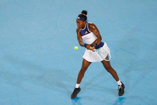 CINCINNATI, OH - AUGUST 15: Coco Gauff of the United States hits a backhand during the quarterfinal round of the Cincinnati Open at the Lindner Family Tennis Center on August 15, 2025 in Mason, OH. (Photo by Ian Johnson Icon Sportswire) TENNIS: AUG 15 Cincinnati Open EDITORIAL USE ONLY Icon250815029