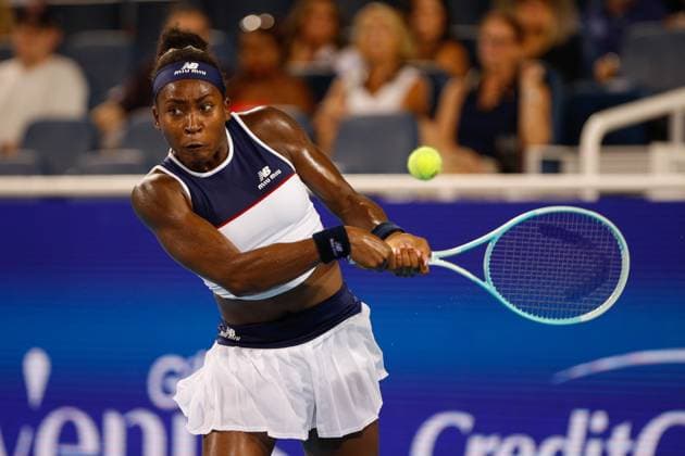 CINCINNATI, OH - AUGUST 15: Coco Gauff of the United States hits a backhand during the quarterfinal round of the Cincinnati Open at the Lindner Family Tennis Center on August 15, 2025 in Mason, OH. (Photo by Ian Johnson Icon Sportswire) TENNIS: AUG 15 Cincinnati Open EDITORIAL USE ONLY Icon250815038