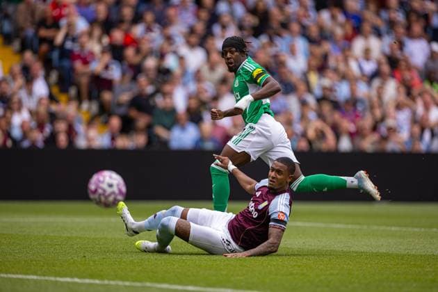 Football - FA Premier League - Aston Villa FC v Newcastle United FC BIRMINGHAM, ENGLAND - Saturday, August 16, 2025: Newcastle United s Anthony Elanga sees his shot saved as he shoots under pressure from Aston Villa s Ezri Konsa (R) during the FA Premier League match between Aston Villa FC and Newcastle United FC at Villa Park. (Photo by David Rawcliffe Propaganda) BIRMINGHAM Villa Park WEST MIDLANDS ENGLAND  Copyright: xDavidxRawcliffex P2025-08-16-Aston_Villa_Newcastle-6