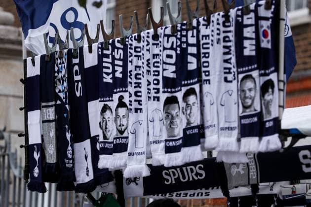 Premier League Tottenham Hotspur v Burnley Scarves hang outside of Tottenham Hotspur Stadium prior to the Premier League match Tottenham Hotspur vs Burnley at Tottenham Hotspur Stadium, London, United Kingdom, 16th August 2025 (Photo by Izzy Poles News Images) London Tottenham Hotspur Stadium United Kingdom Copyright: xIzzyxPoles NewsxImagesx